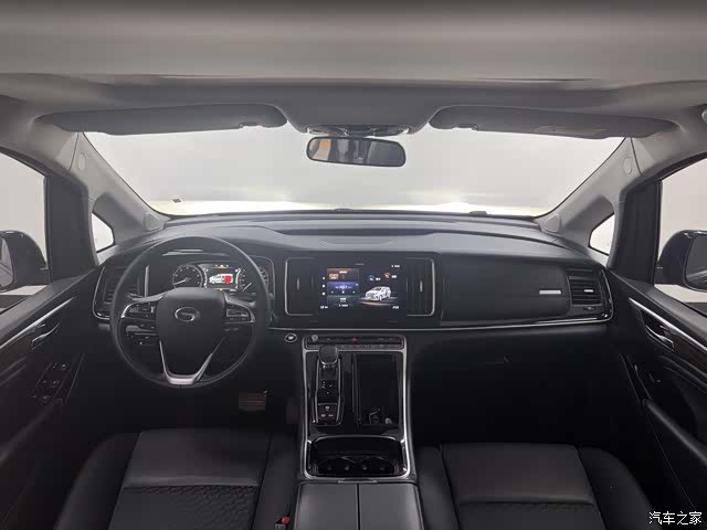 Trumpchi M8, 2025 9