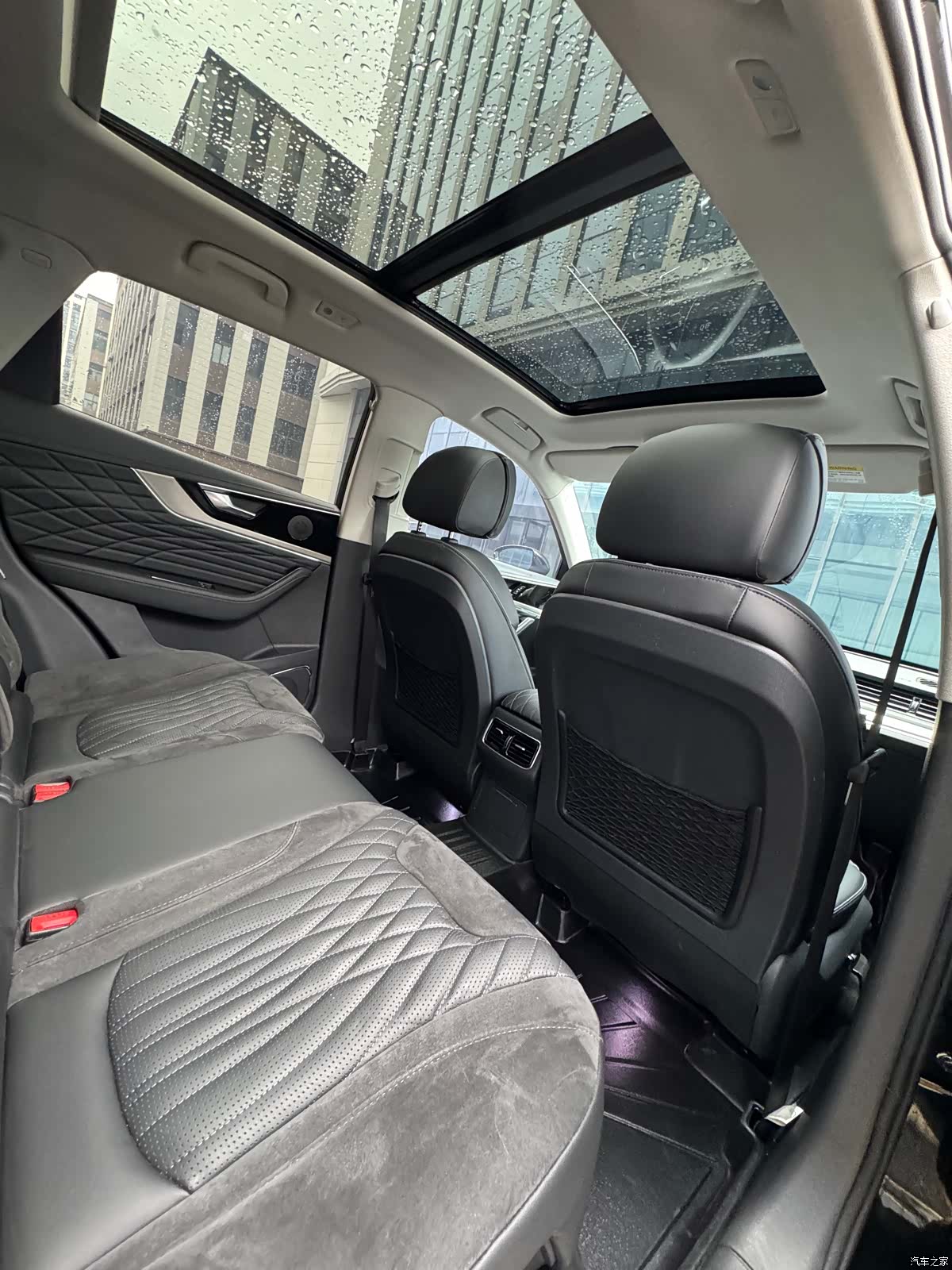 Hongqi HS5, 2021 12