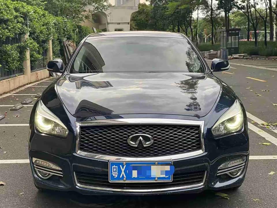 Infiniti Q70 Infiniti Q70