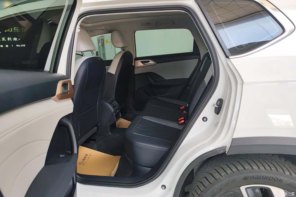 Volkswagen Tharu, 2025 11