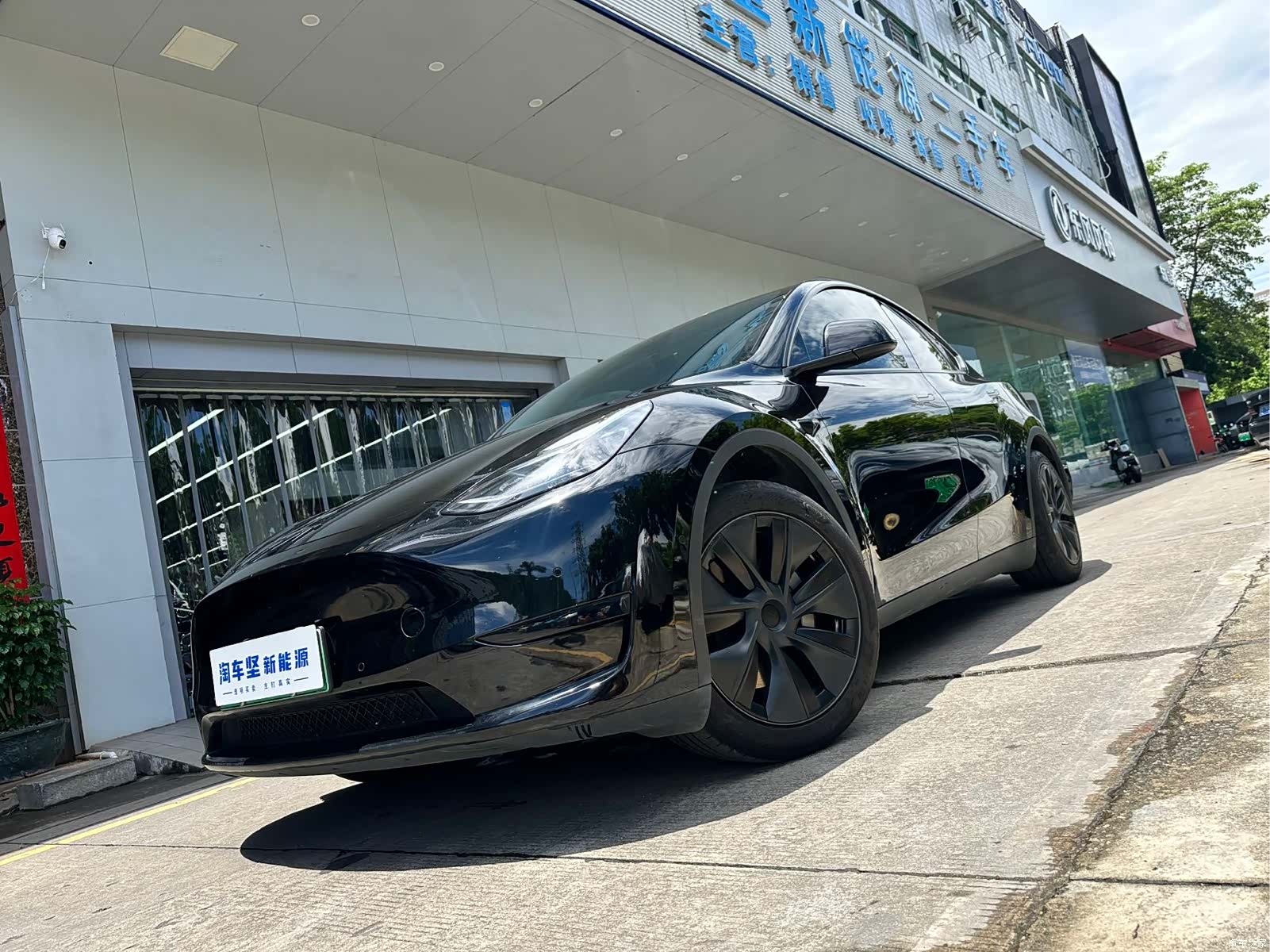 Tesla Model Y, 2024 9
