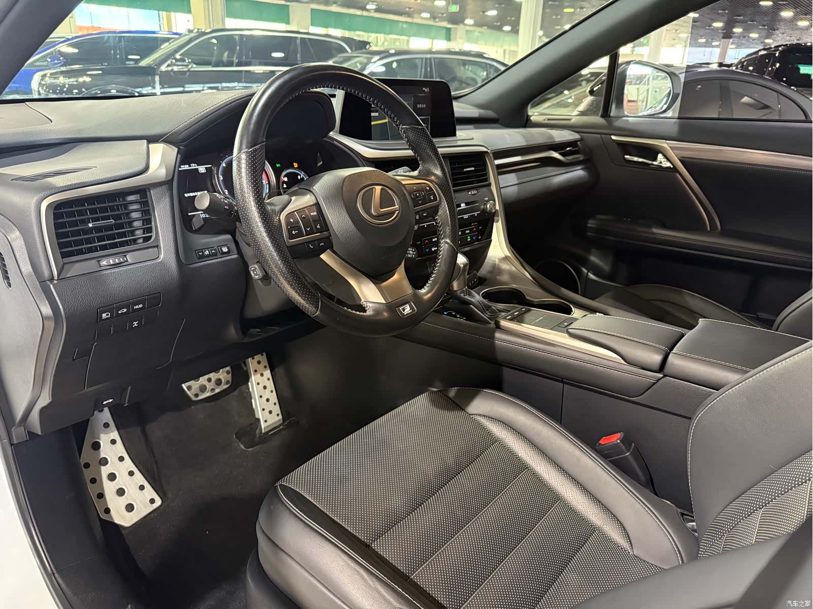 Lexus RX, 2020 все фото