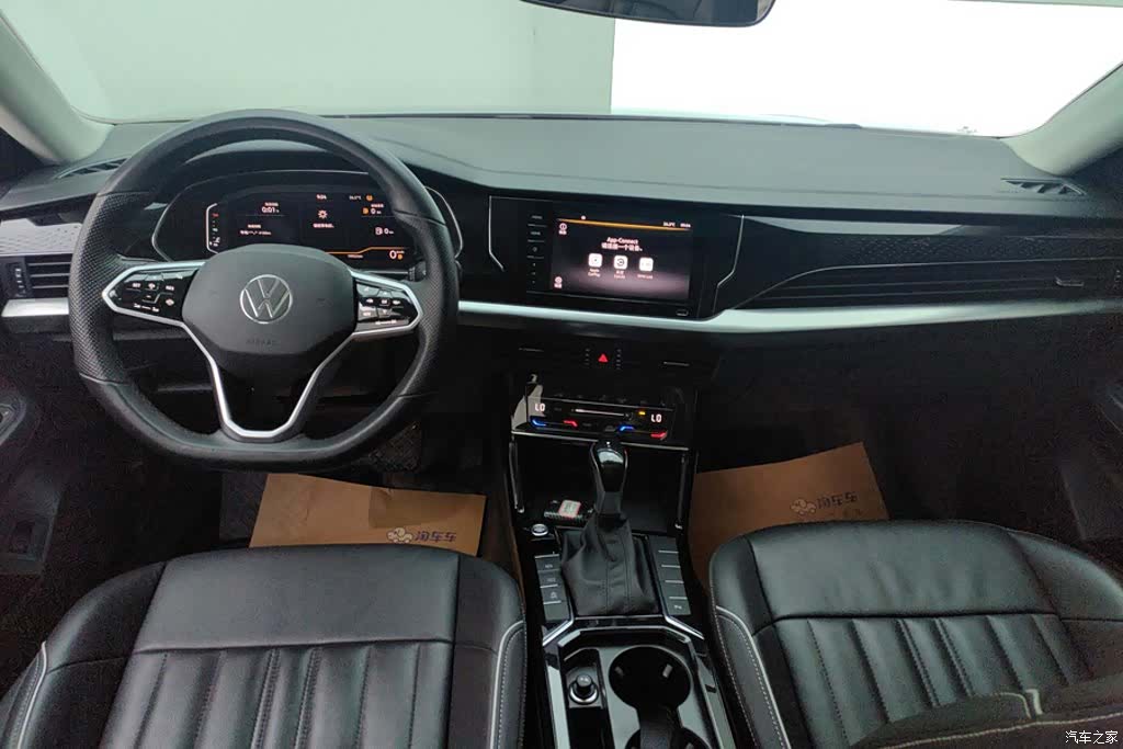 Volkswagen Passat, 2023 12