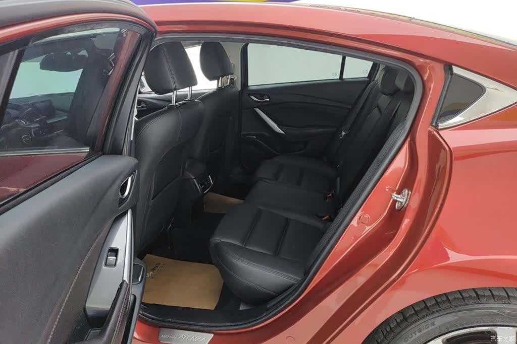 Mazda Atenza, 2018 11