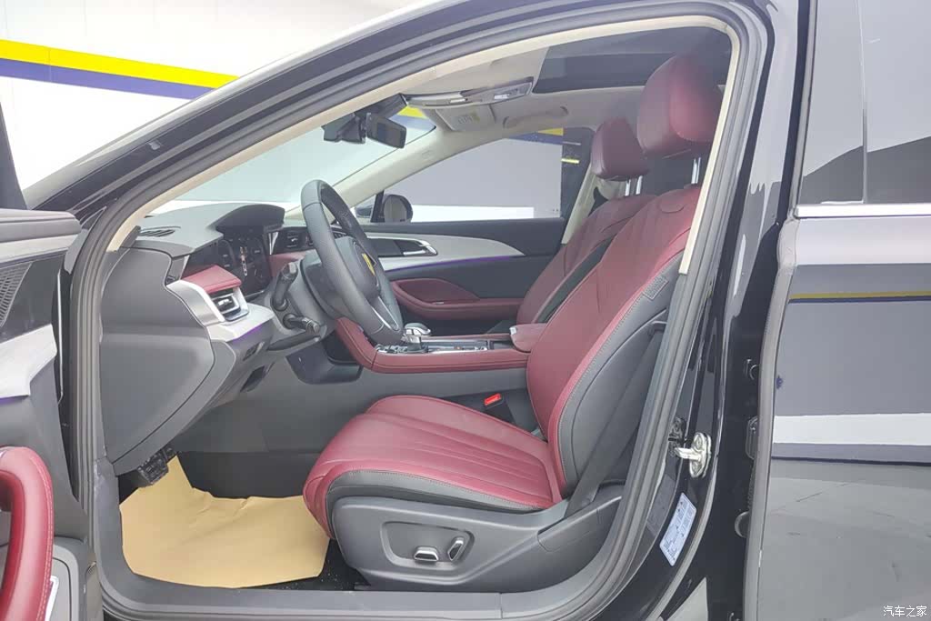 Hongqi H5, 2024 9