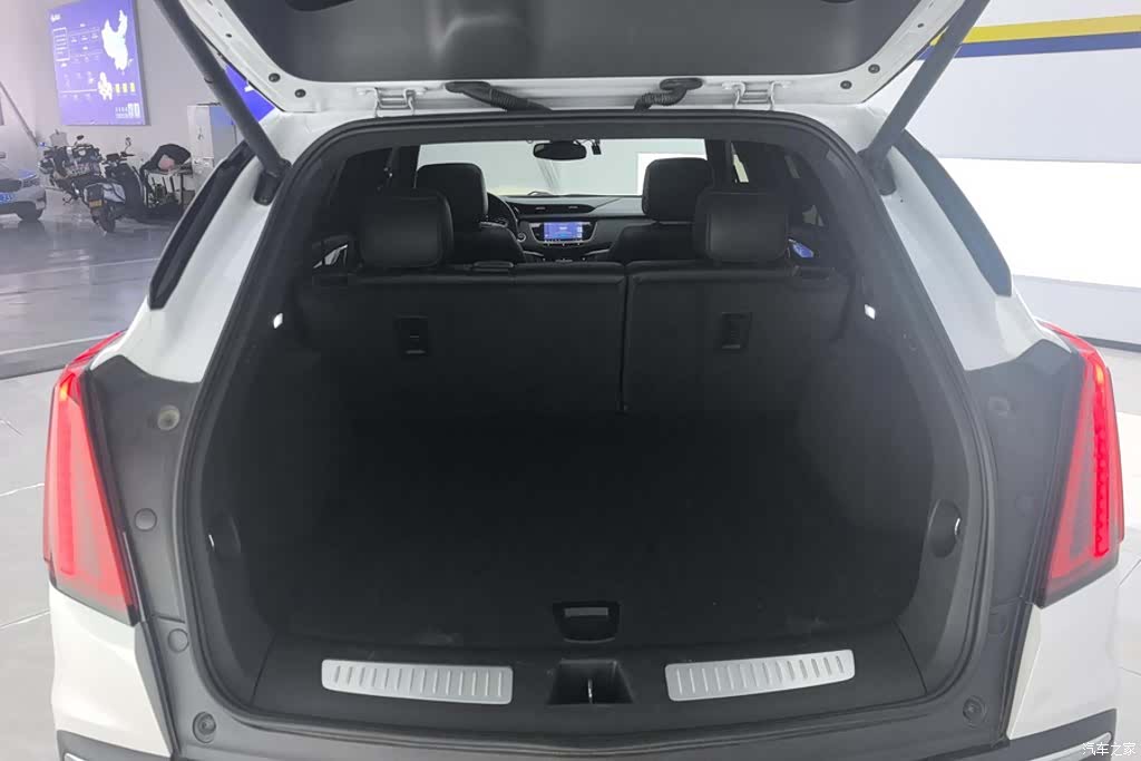 Cadillac XT5, 2021 4