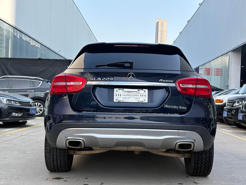 Mercedes-Benz GLA