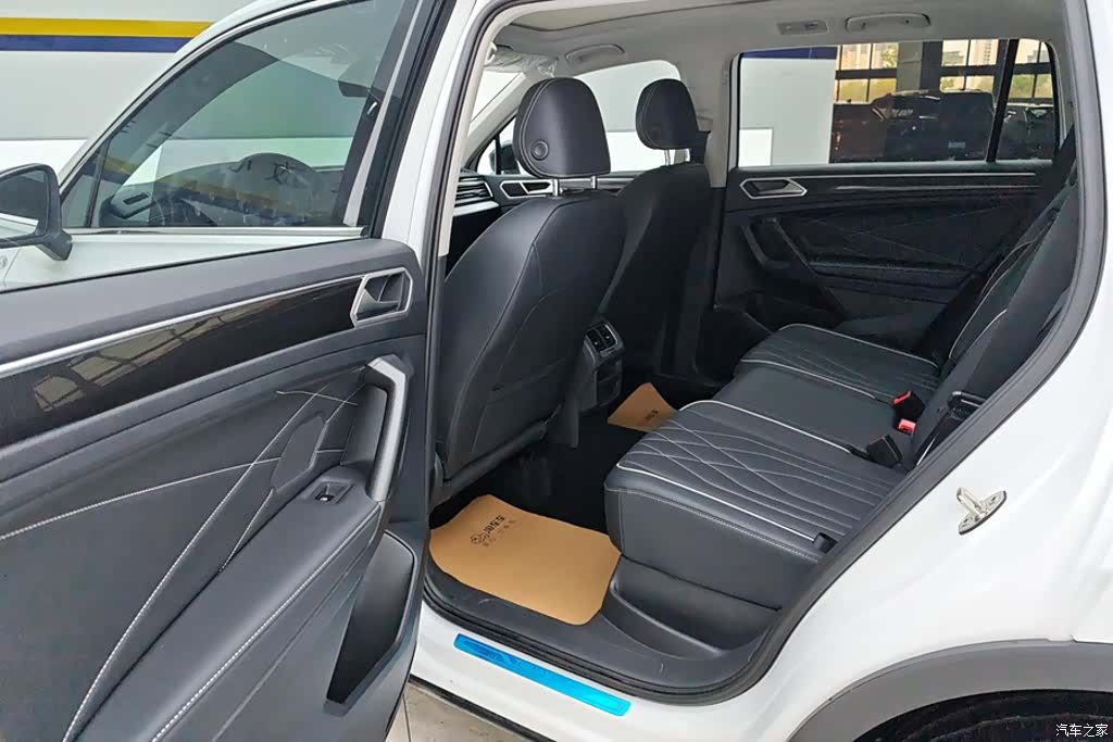 Volkswagen Tiguan L, 2024 11