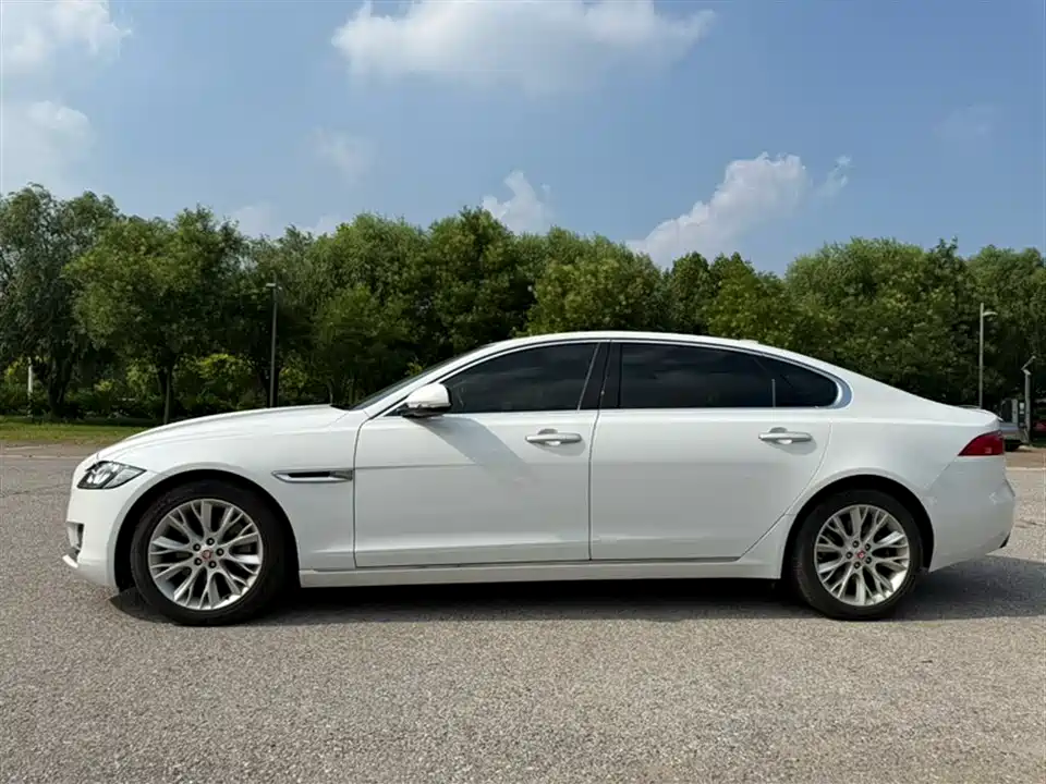 Jaguar XFL Jaguar XFL