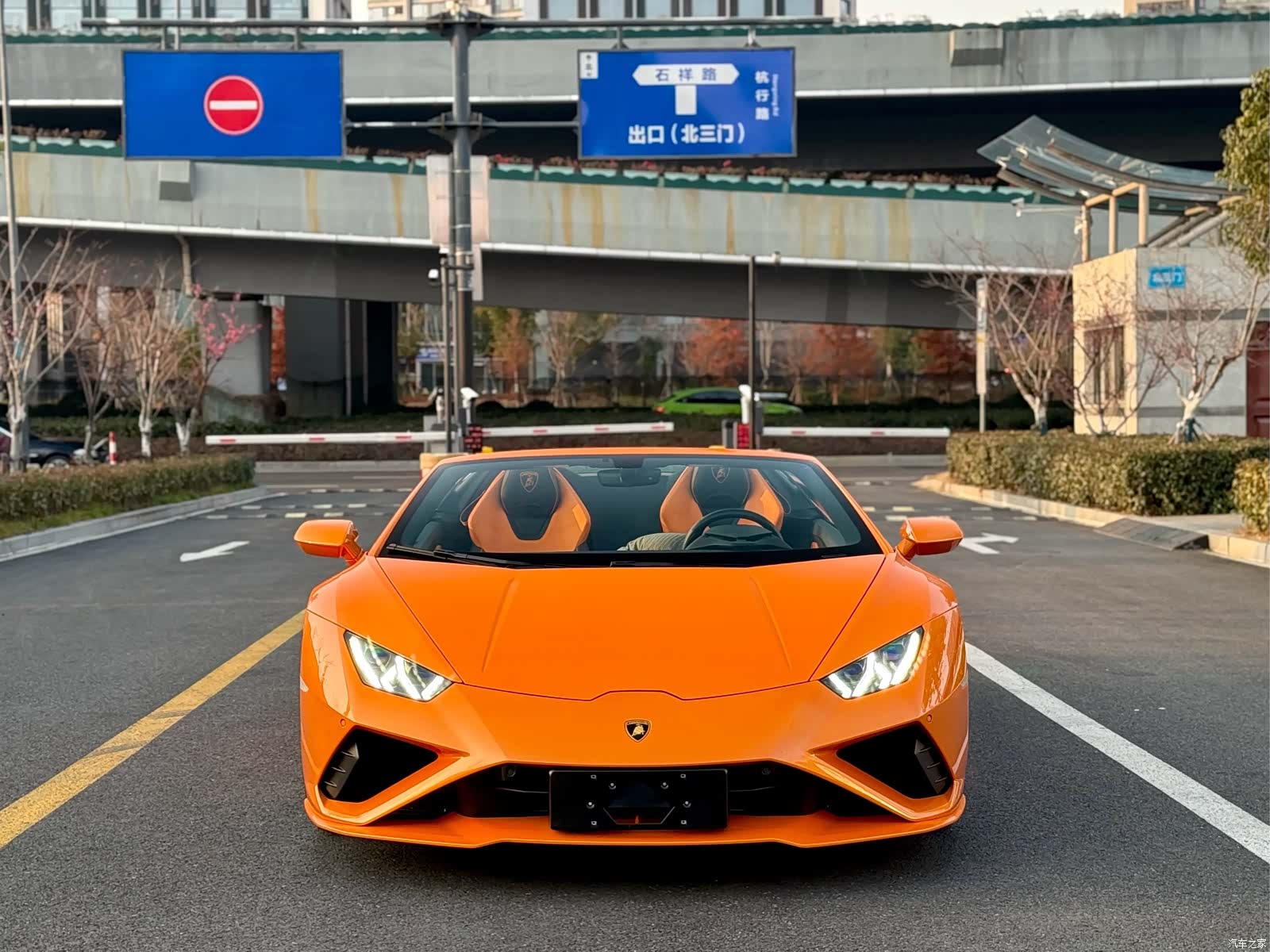 Lamborghini Huracán, 2023 1