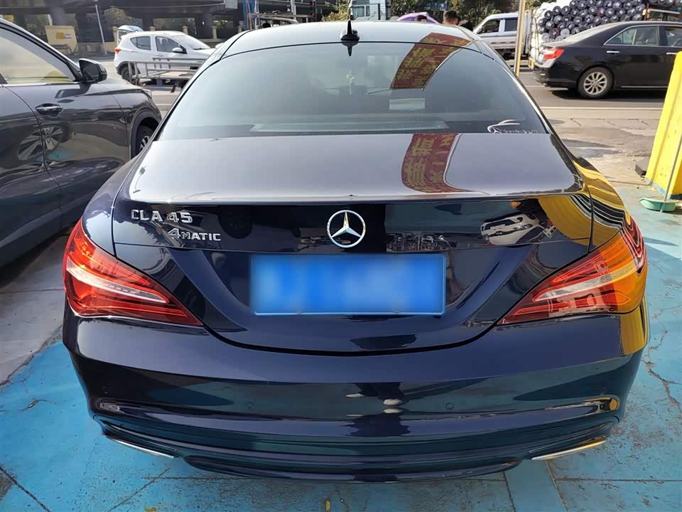 Mercedes-Benz CLA