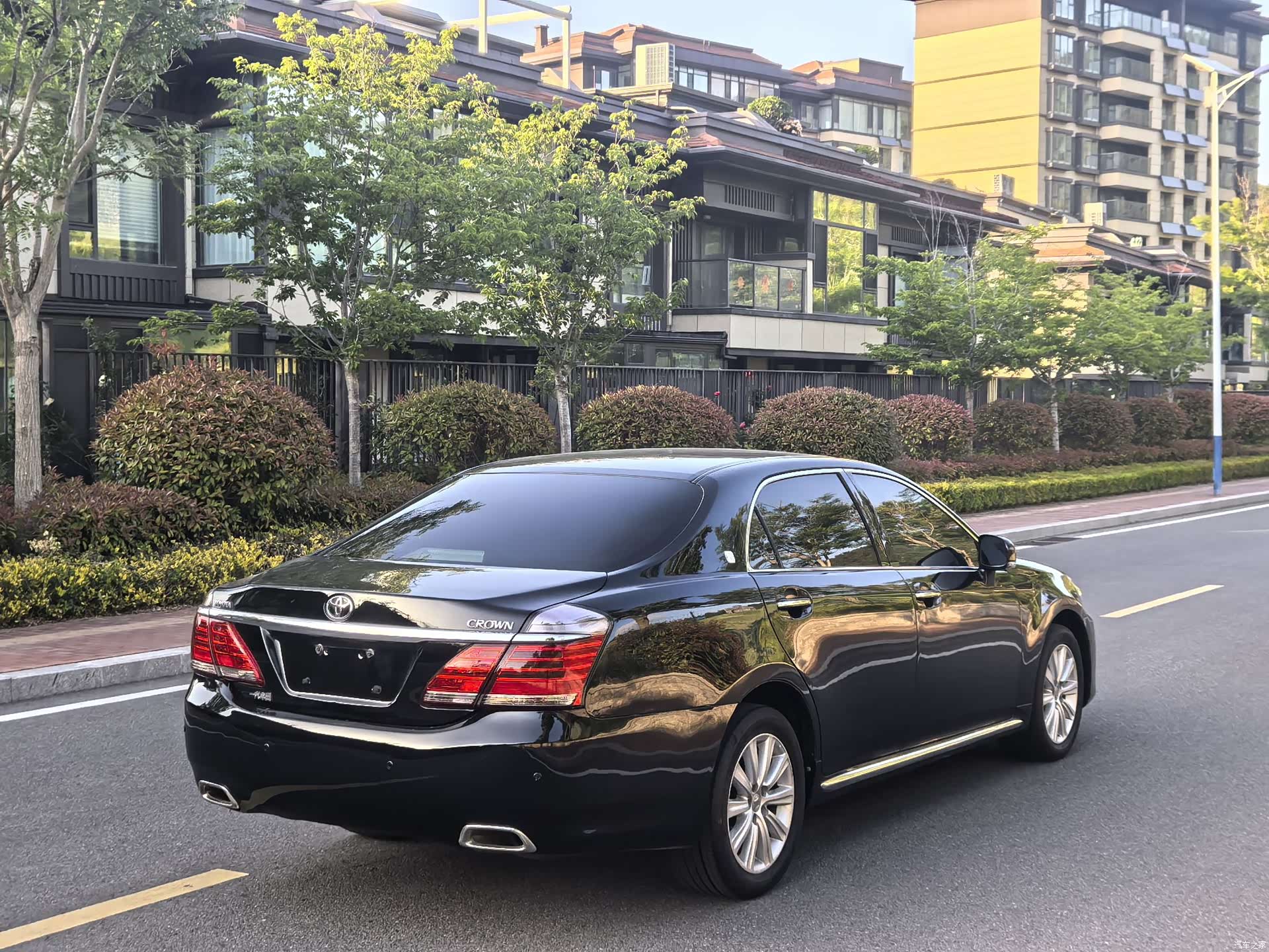 Toyota Crown, 2013 6