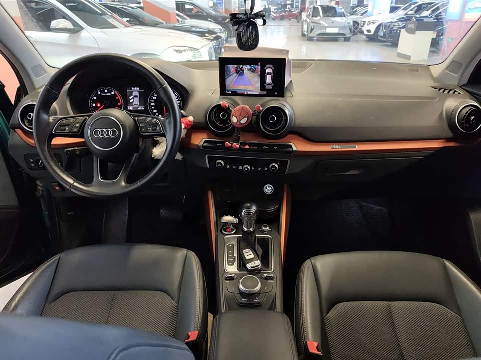 Audi Q2L