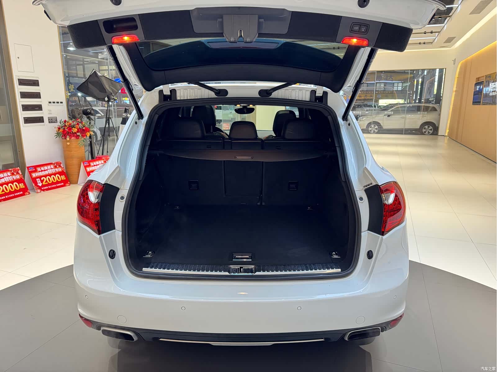 Porsche Cayenne, 2012 8