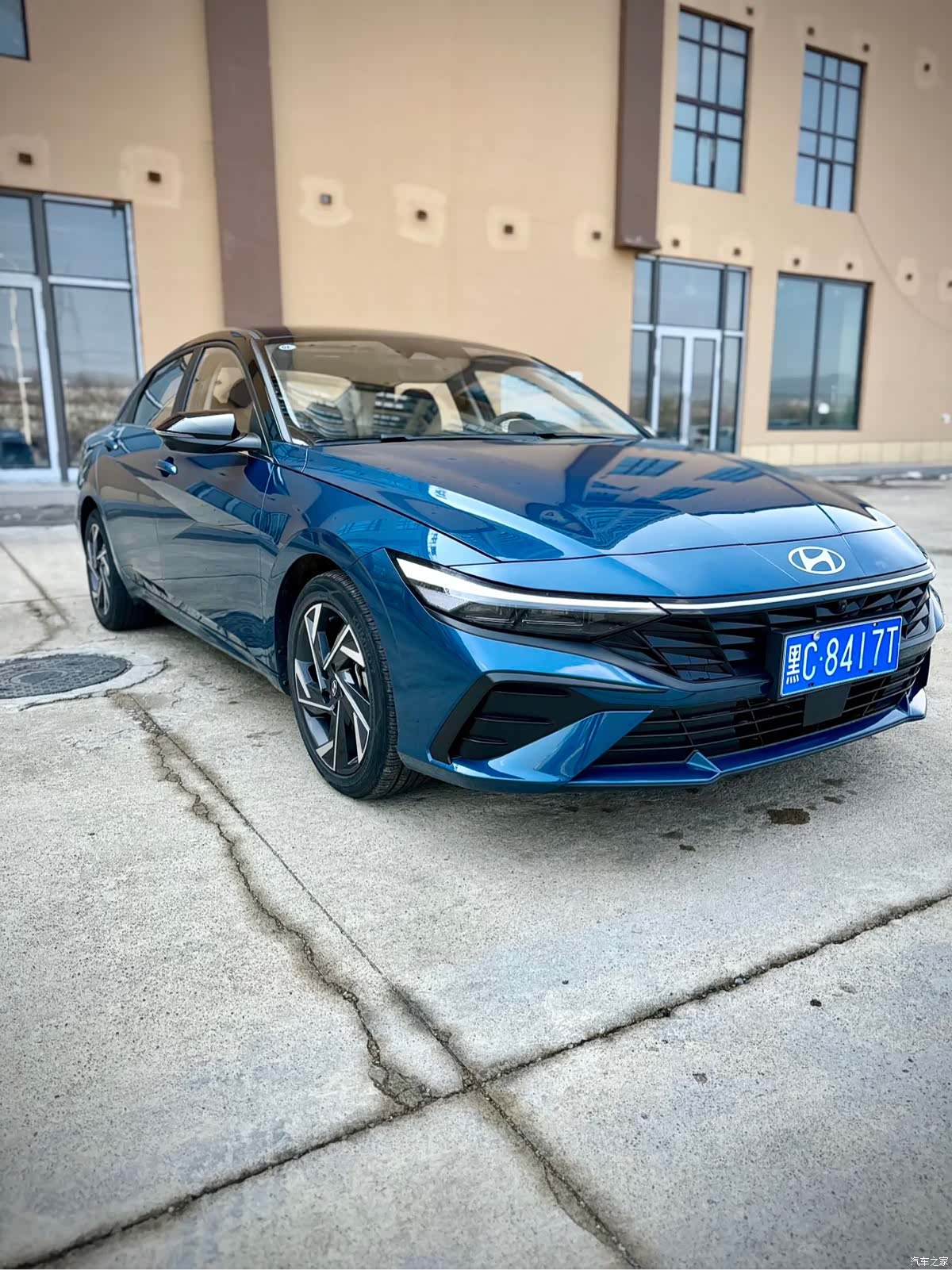 Hyundai Elantra, 2023 3
