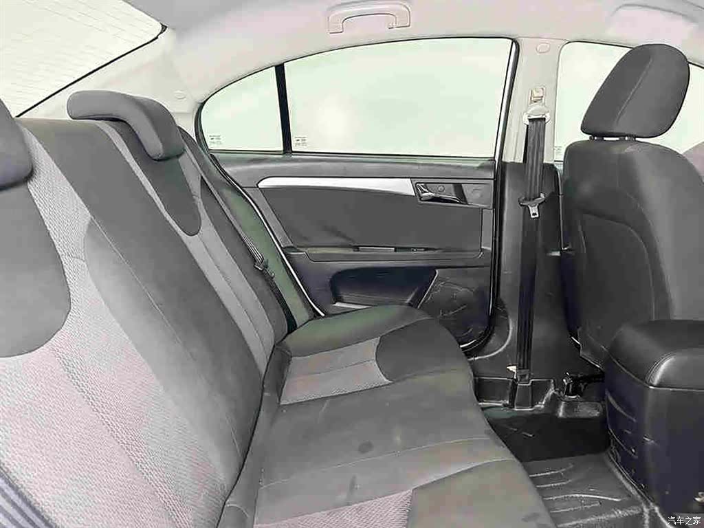 Roewe 350, 2015 7