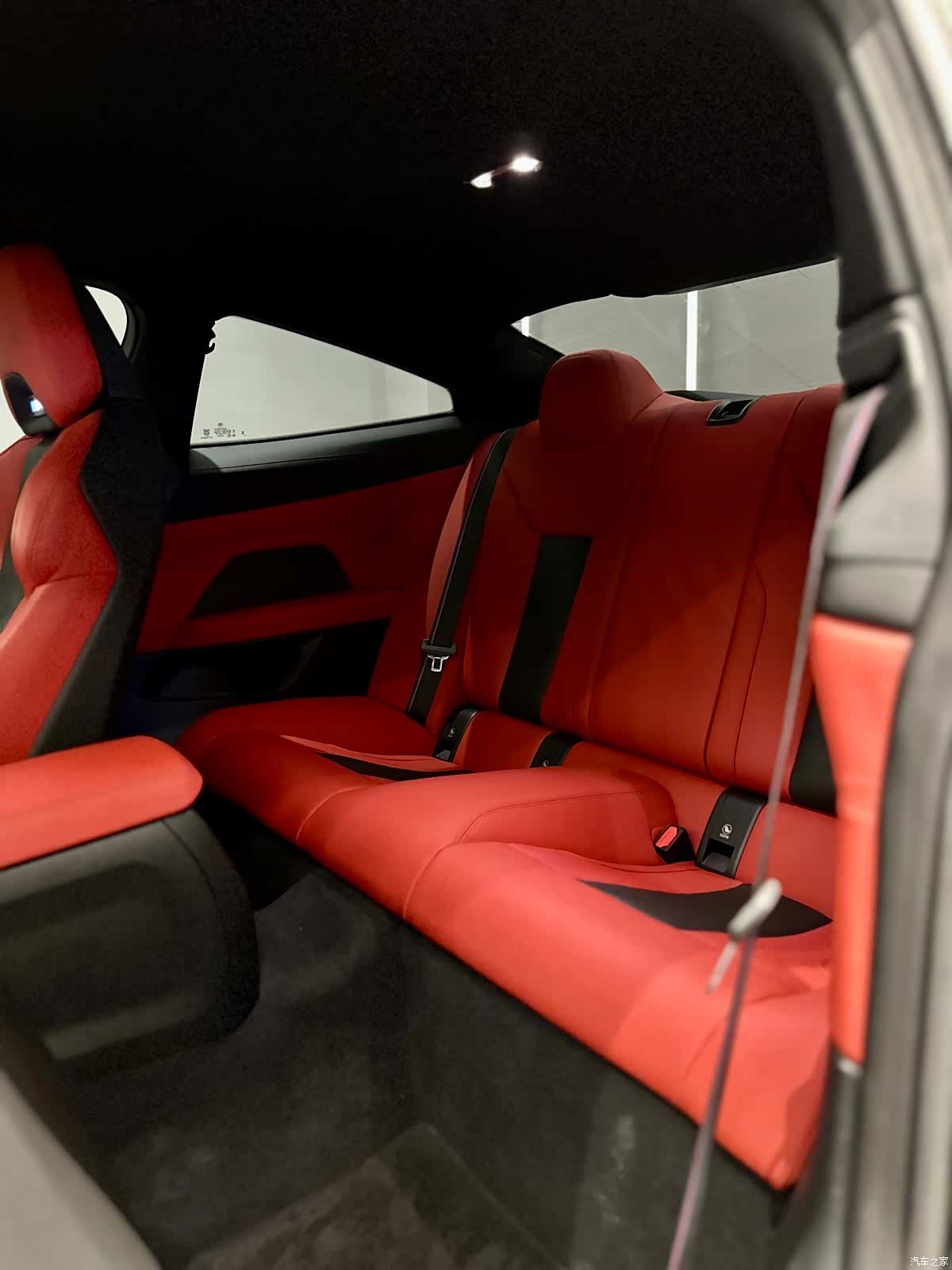 BMW M4, 2025 7