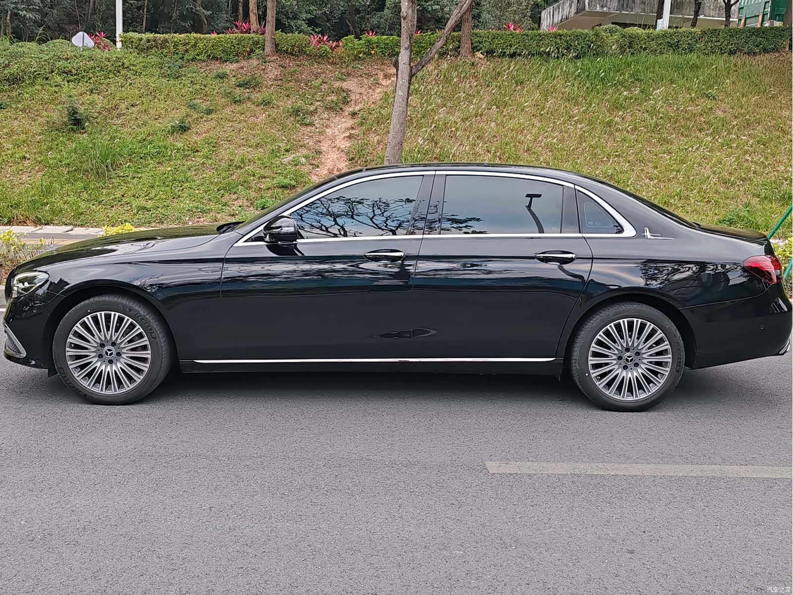 Mercedes-Benz E-Class, 2023 12