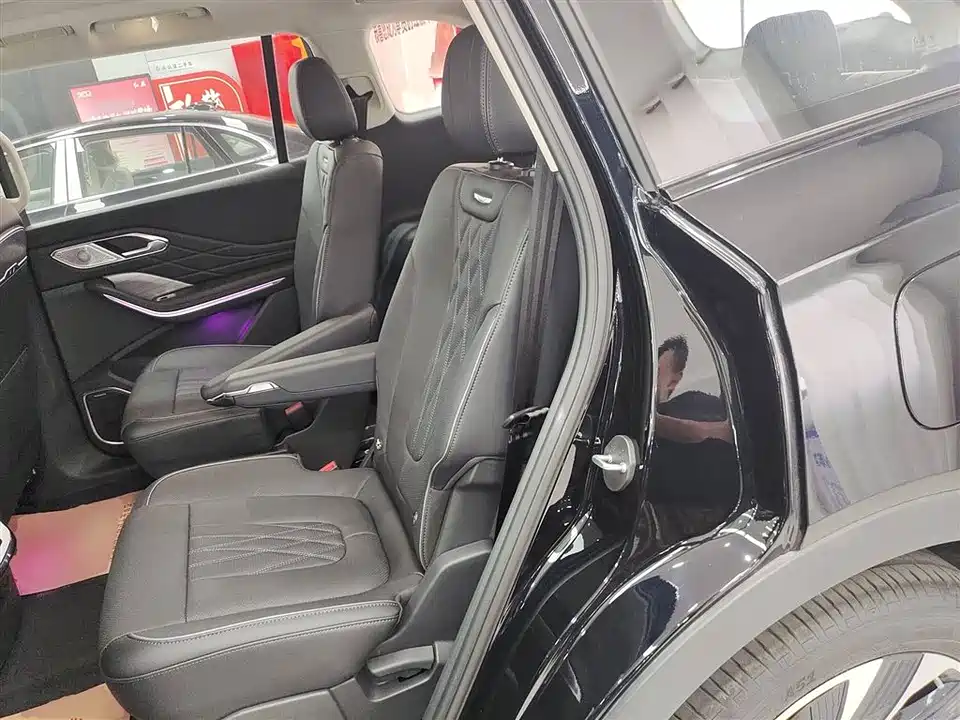 Hongqi HS7 PHEV