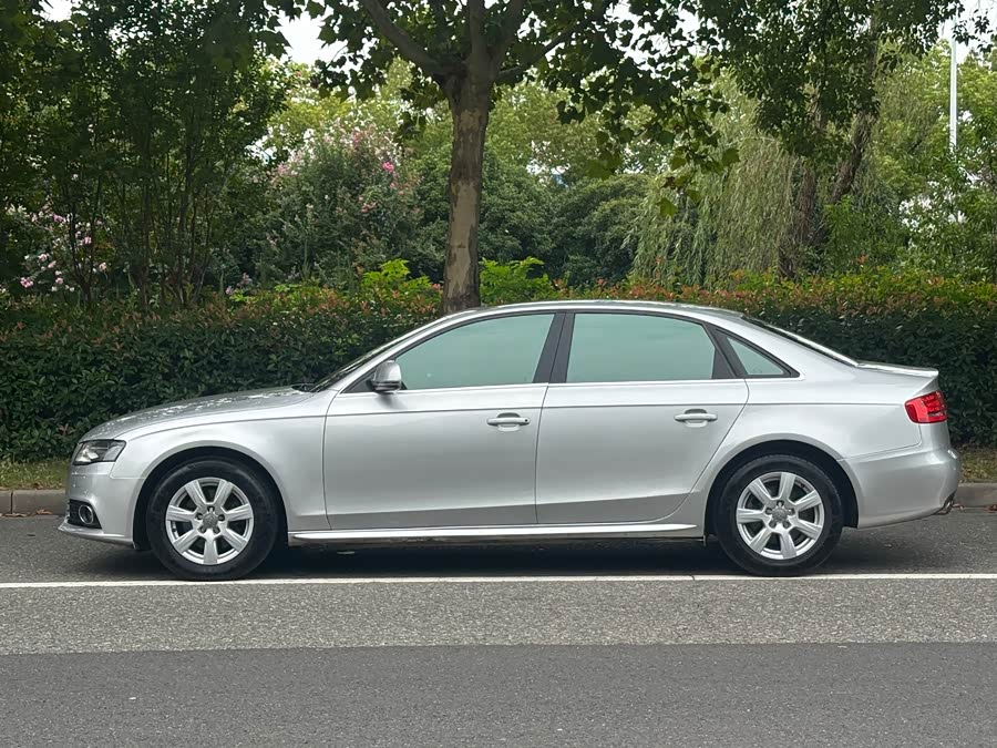 Audi A4L 2012, фото 4