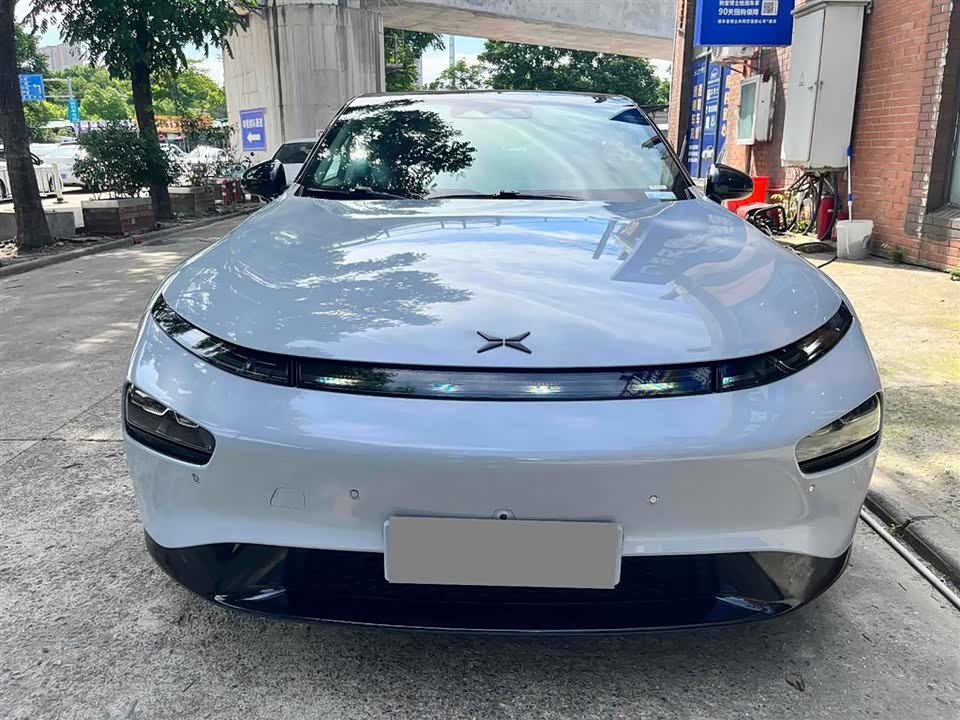 XPENG P7