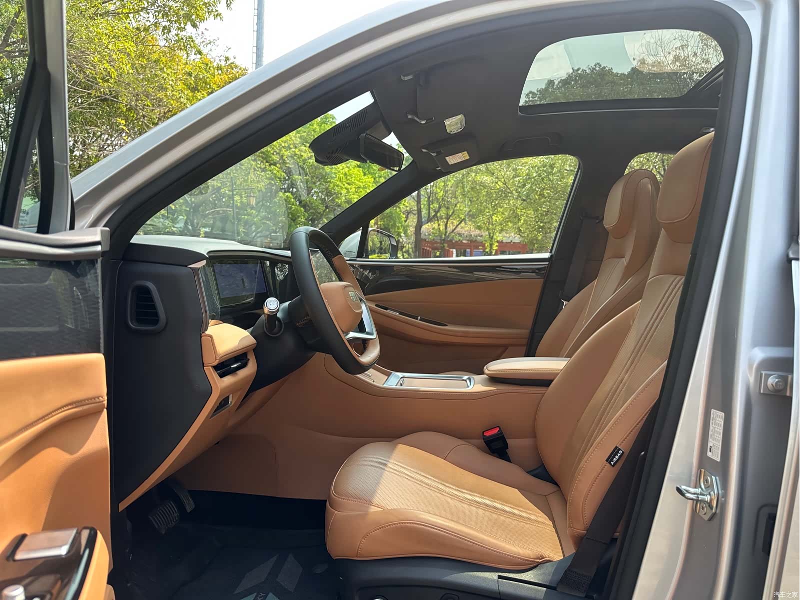 Geely Galaxy L7, 2025 21