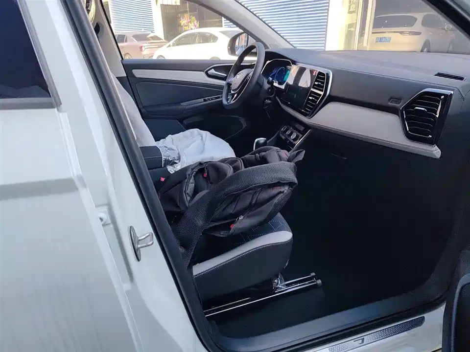 Jetta VS5