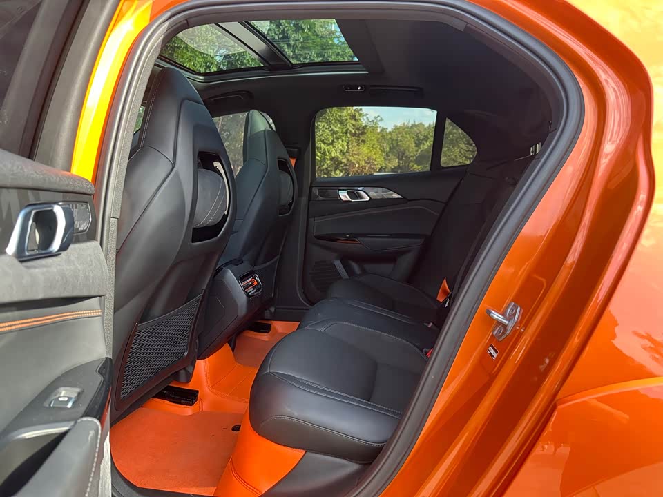 Lynk & Co 02 Hatchback