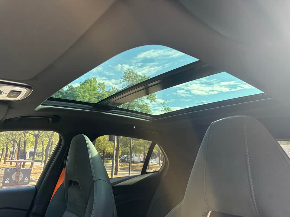 Lynk & Co 02 Hatchback