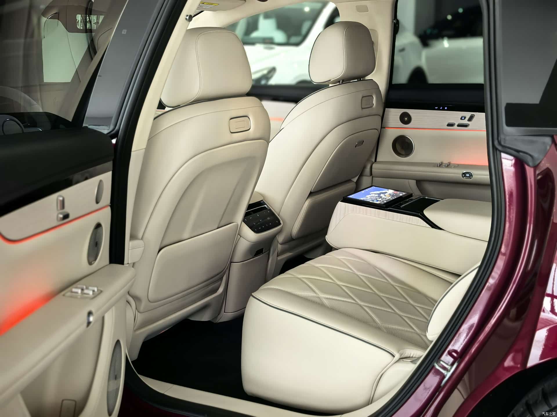 Stelato S9, 2025 10