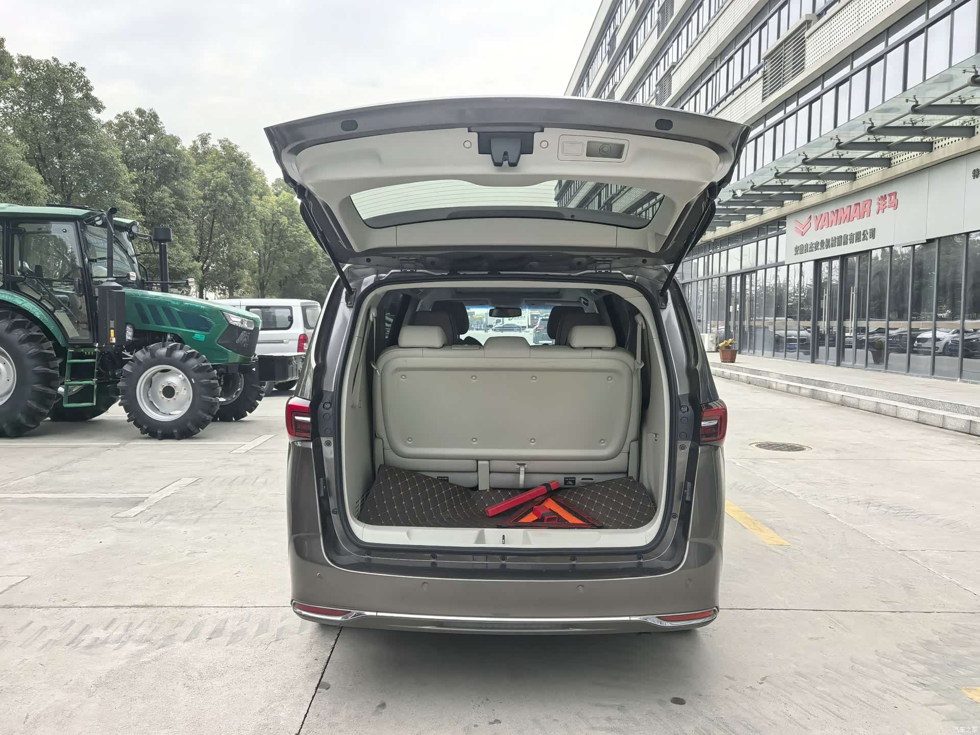 Buick GL8, 2020 27