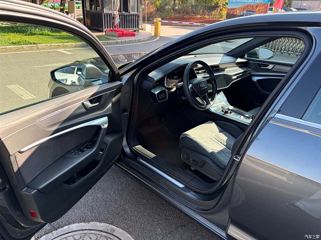 Audi A6L, 2019 12