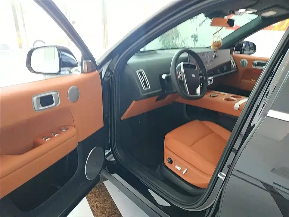Li Auto Ideal L6