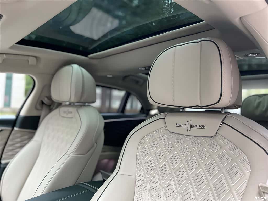 Bentley Flying Spur, 2022 9