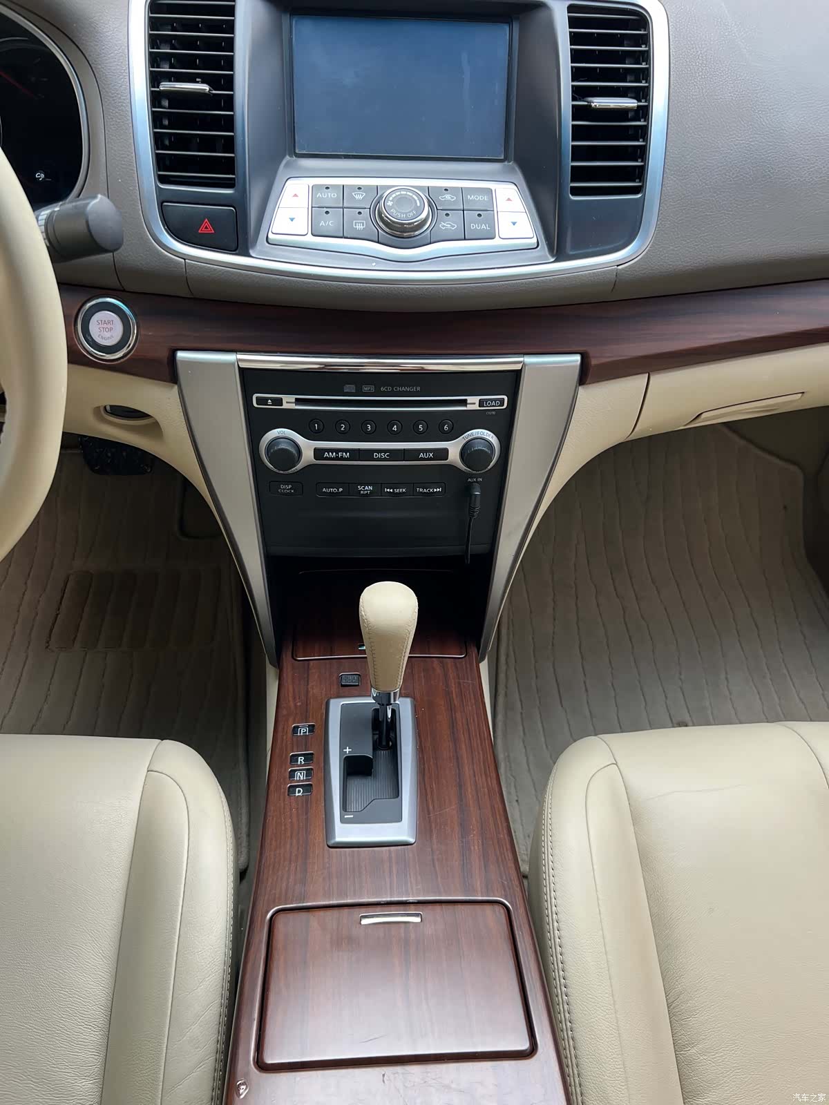 Nissan Teana, 2010 15