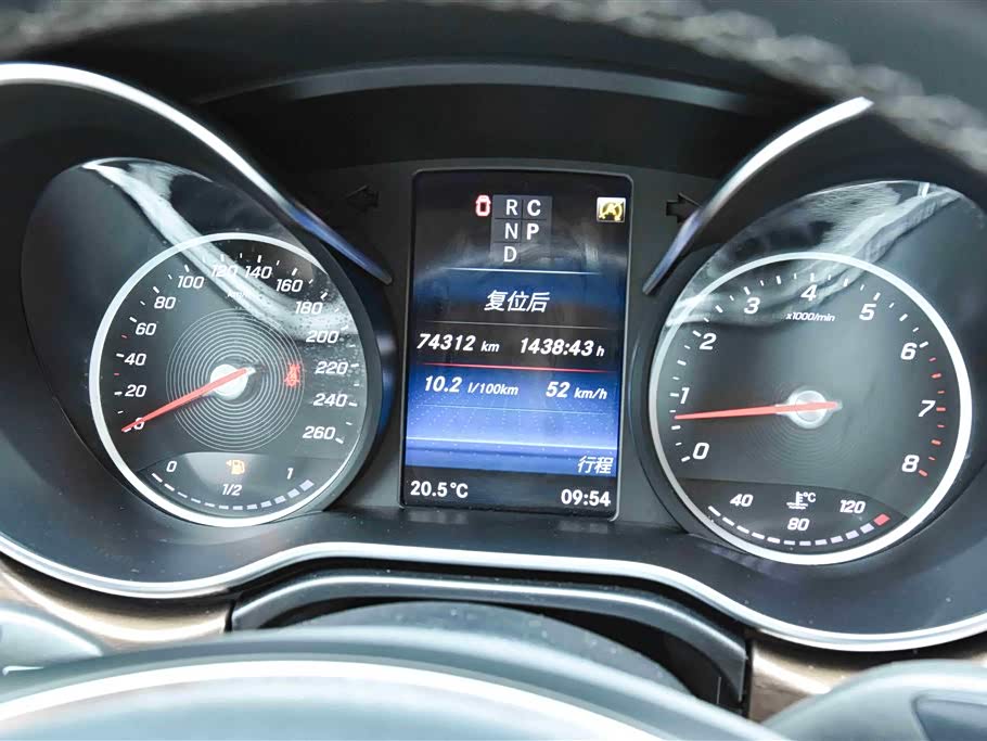 Mercedes-Benz V-class