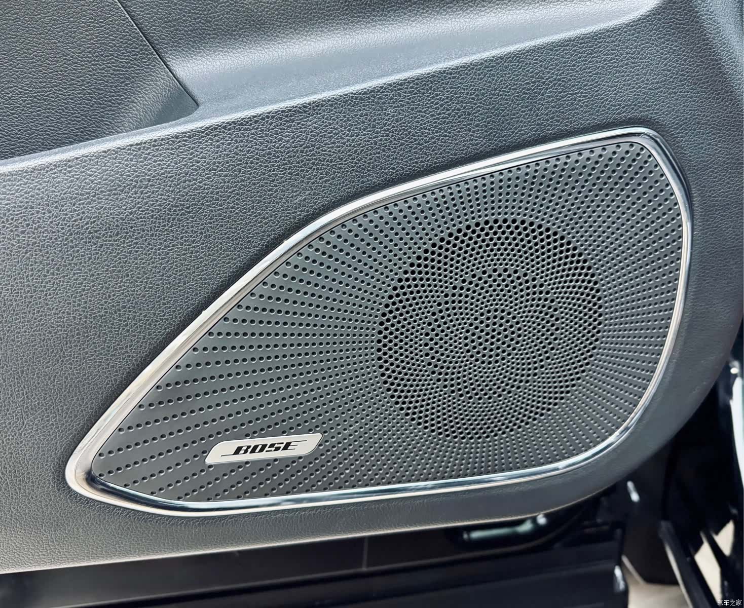 Hongqi HS5, 2021 12