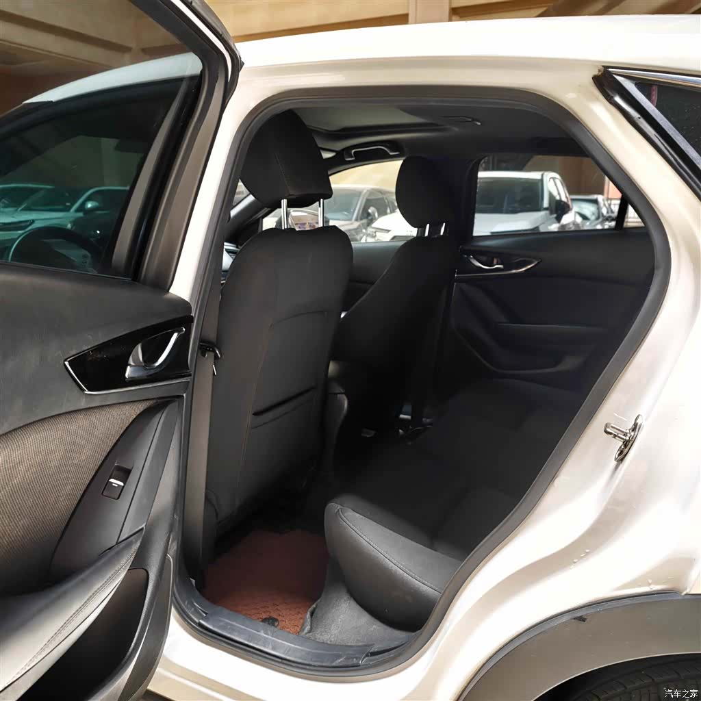 Mazda CX-4, 2022 6
