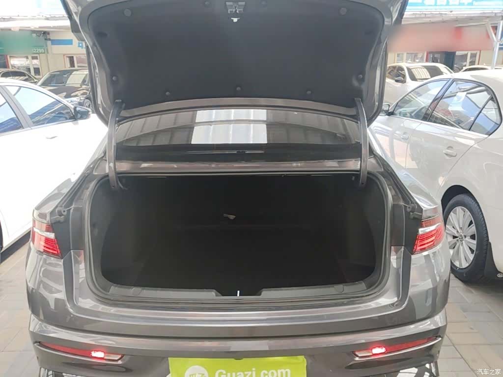 Geely Preface, 2025 19
