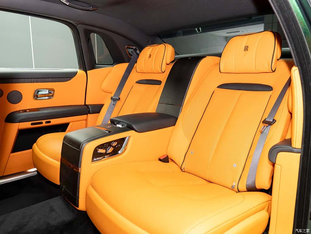 Rolls-Royce Ghost, 2022 12