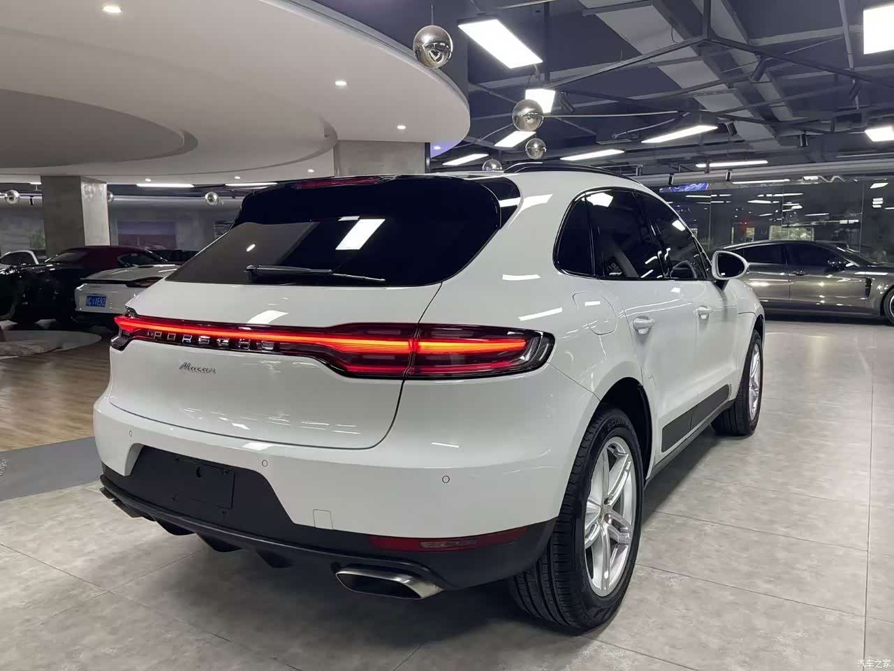 Porsche Macan, 2020 все фото