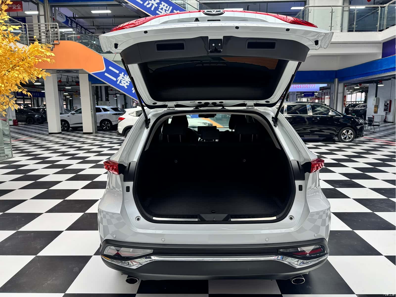 Toyota Harrier, 2026 11