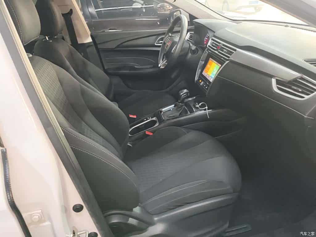 Roewe i5, 2019 25