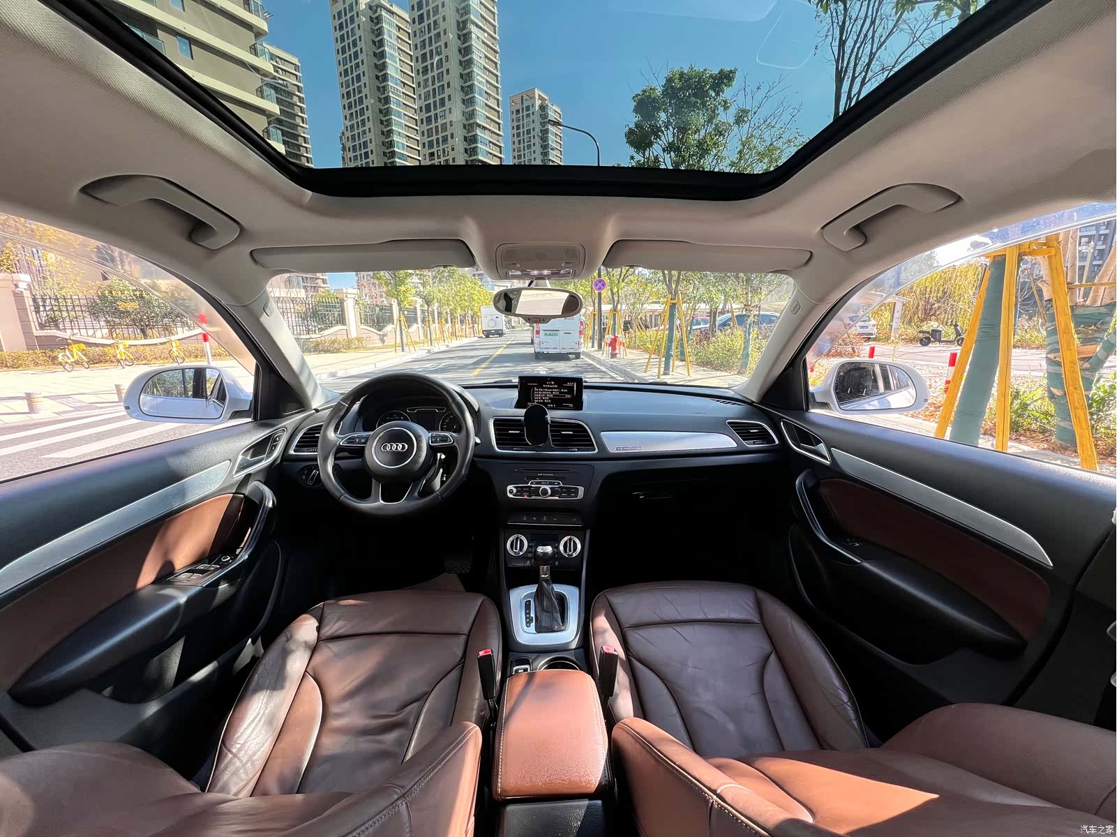 Audi Q3, 2013 10