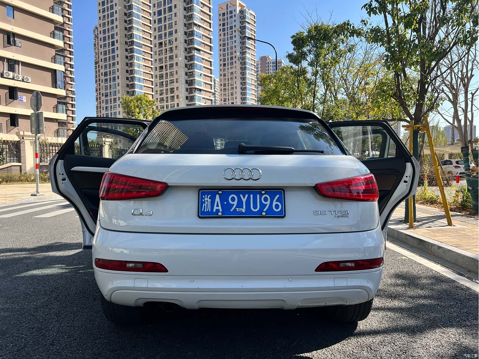 Audi Q3, 2013 16