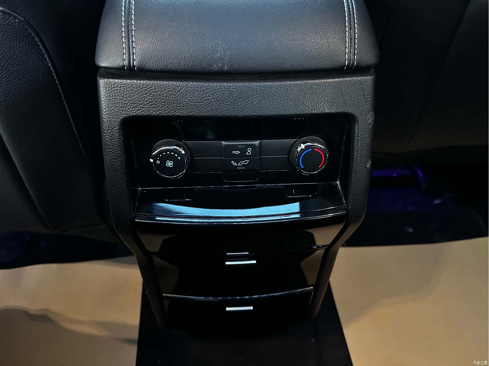 Ford Edge, 2016 17