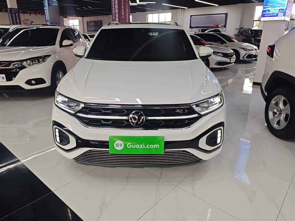 Volkswagen T-ROC exploring Songs