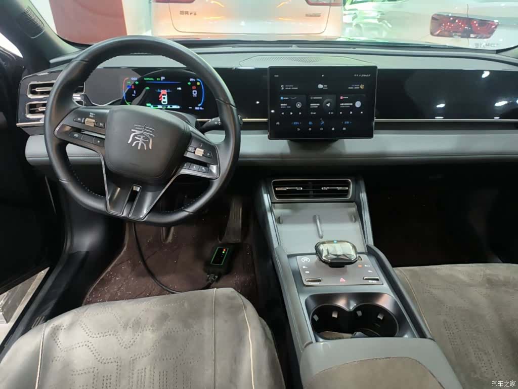 BYD Qin, 2025 10