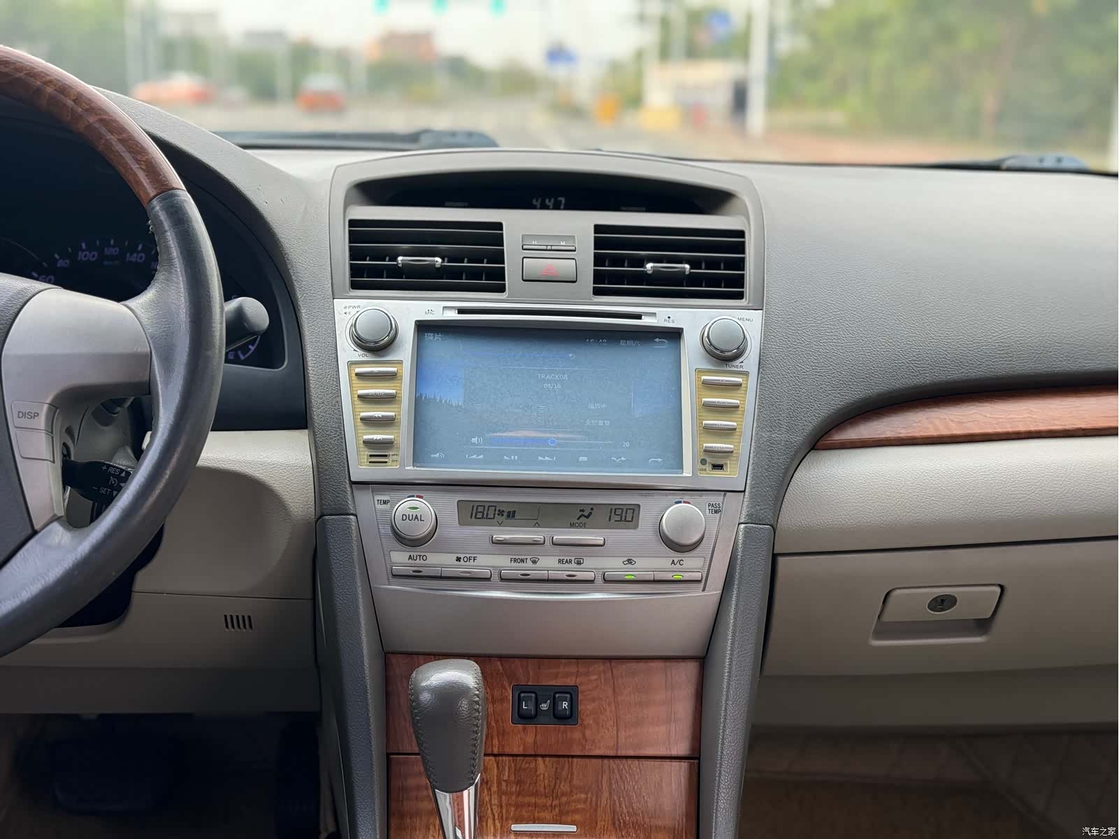 Toyota Camry, 2011 11