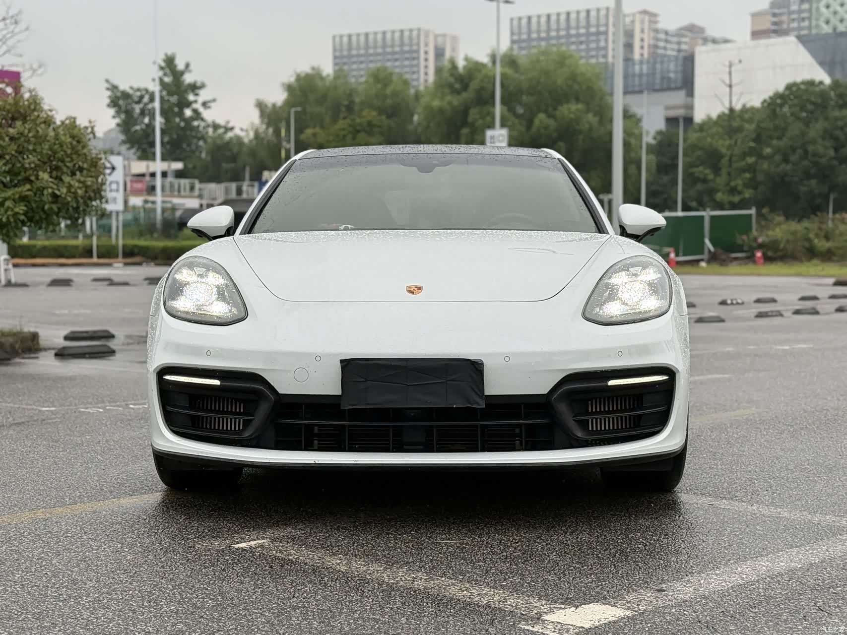 Porsche Panamera, 2022 3